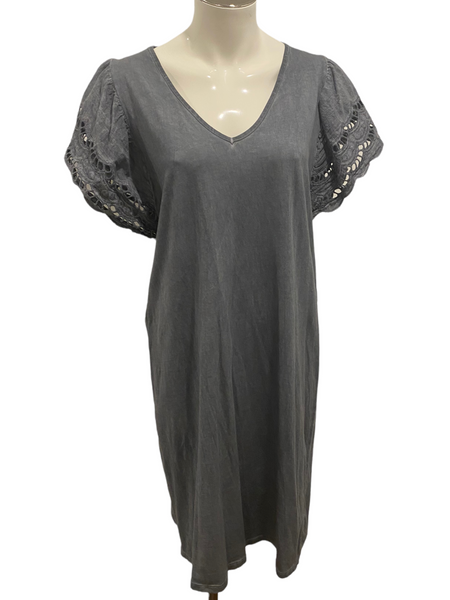 LUNGO L'ARNO (Italy) $100.00+ Grey Loose Fit SS Dress with Lace Oversized Sleeves Size Medium M