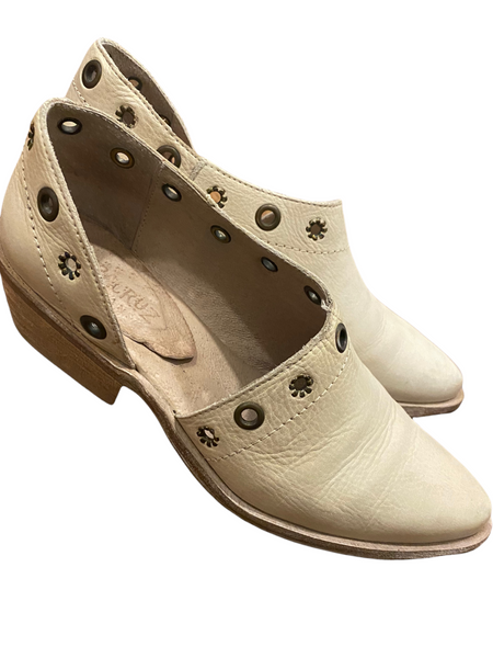 VERACRUZ ARTISAN $245.00 Cream Leather Slip On "Miner" Shoes Size 36 (6)