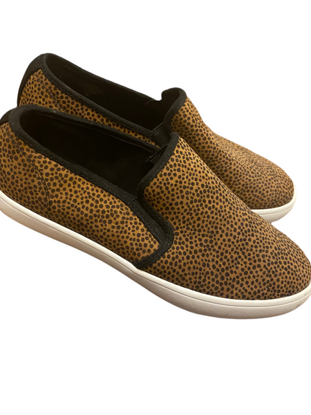 MIX NO.6 $60.00 Leopard Print Round Toe Slip on Fraycia Sneakers Size 7M